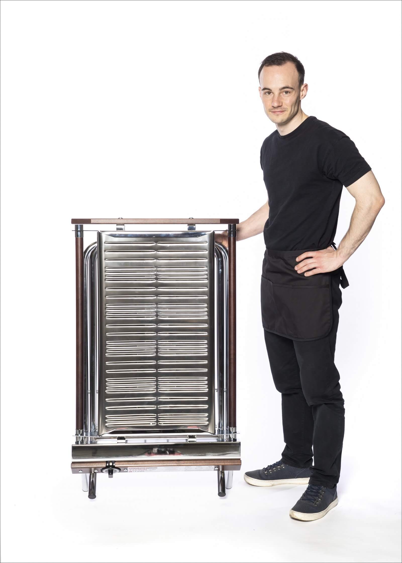 Compact folded SG80F barbecue grill by Cinders